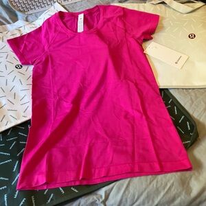 NWT Lululemon Swiftly Tech Short Sleeve 2.0, Sz 6, Jewelled Magenta